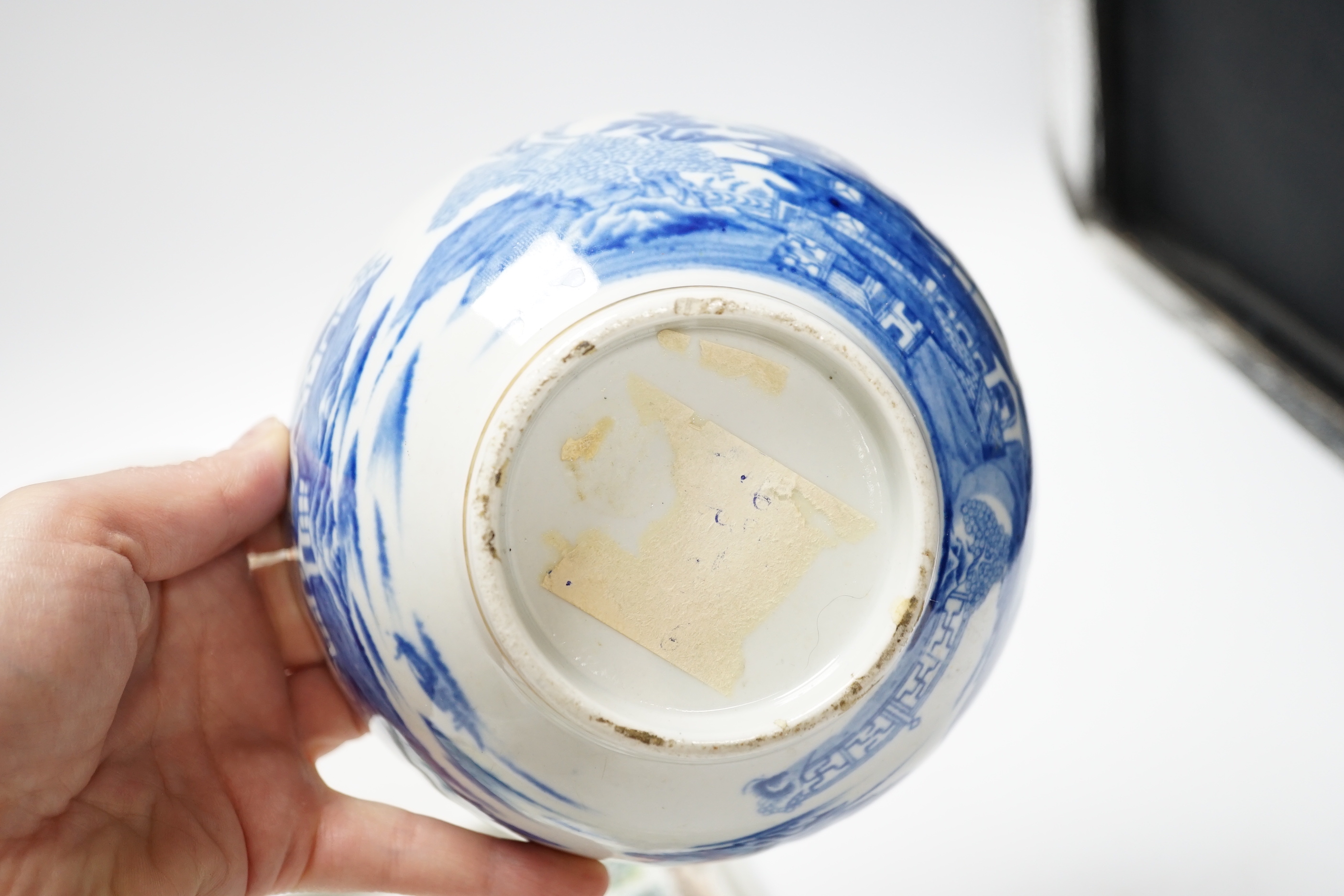 Five items of Chinese tableware; a rectangular tray, three shallow dishes, and a blue and white bowl with gilt decoration, bowl diameter, 14.5cm